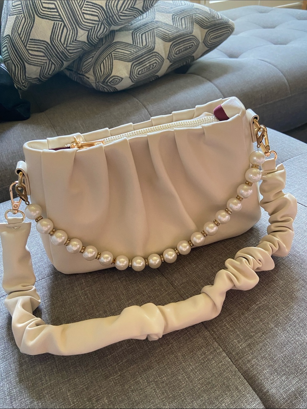 SHEIN Cream Pearl-Trim Ruched Shoulder Bag